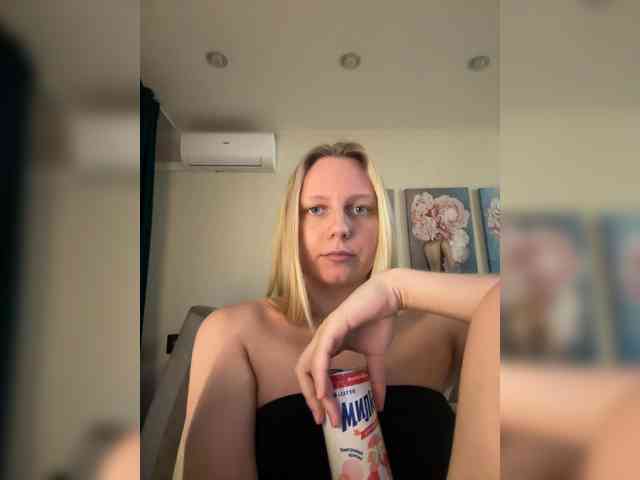 HotWillow webcam
