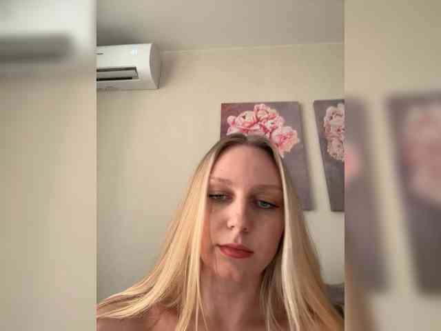 HotWillow webcam