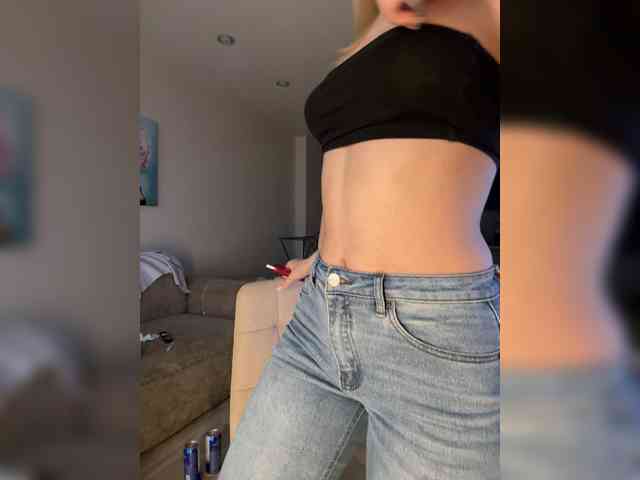 HotWillow Live Webcam on BongaCams