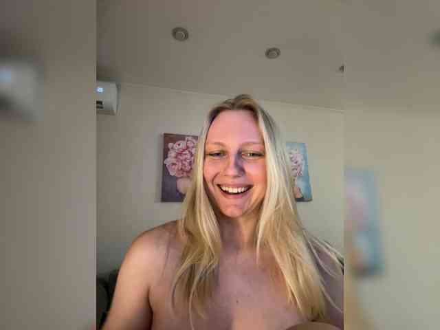 HotWillow webcam
