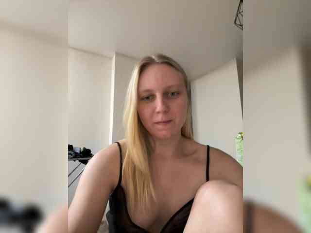 HotWillow webcam