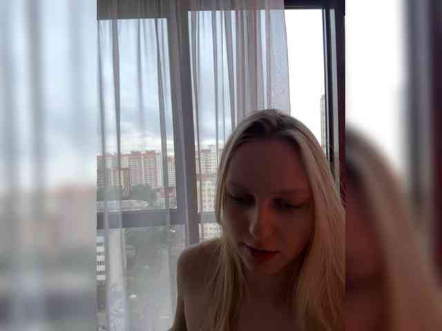 HotWillow Live Webcam on BongaCams