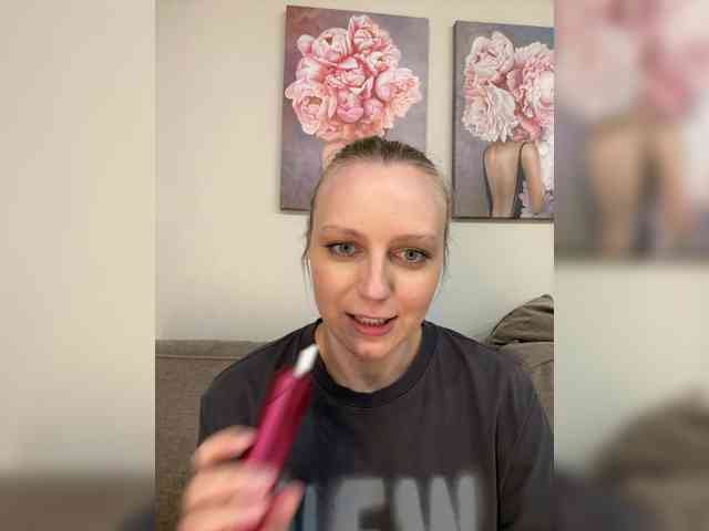 HotWillow webcam
