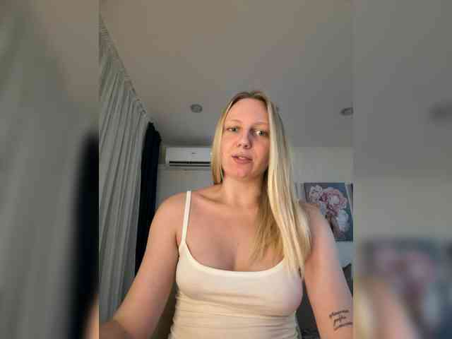 HotWillow webcam