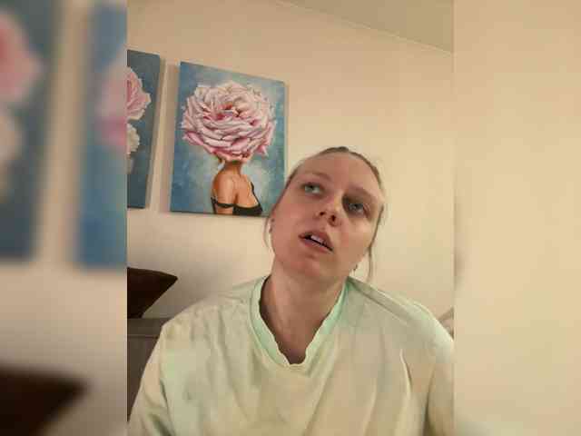 HotWillow webcam