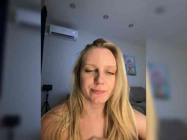 HotWillow webcam