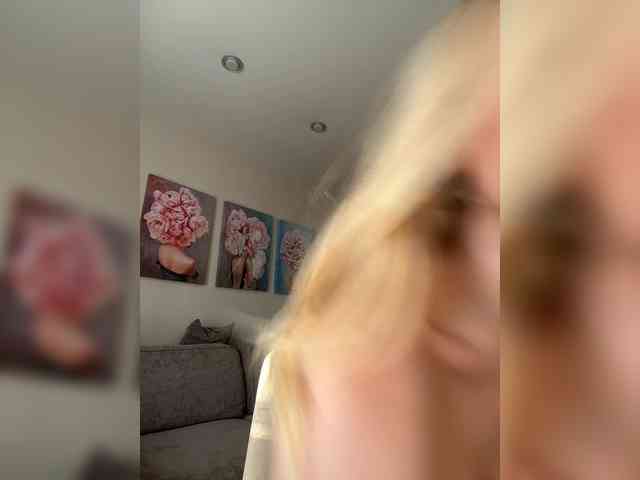HotWillow webcam