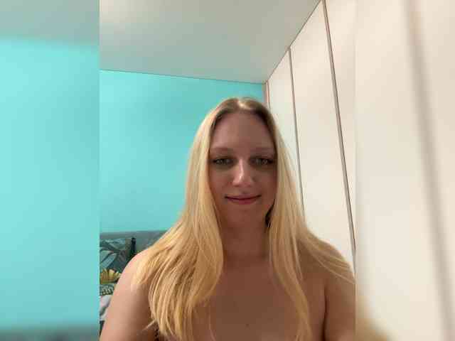 Model: HotWillow