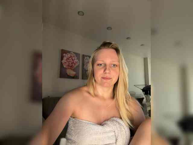 HotWillow webcam