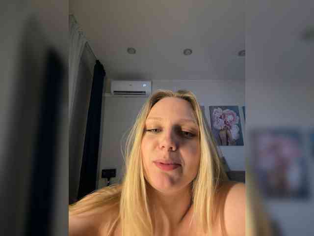 HotWillow webcam