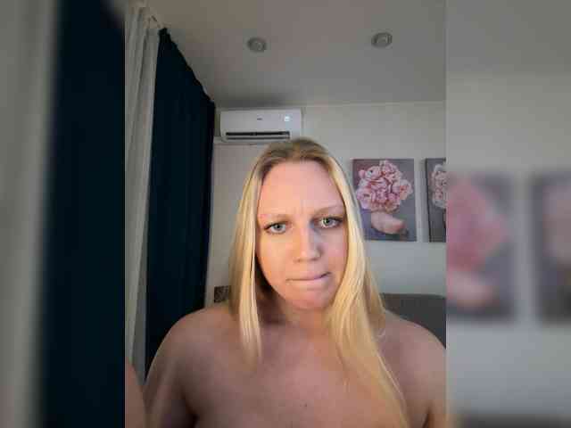 HotWillow webcam