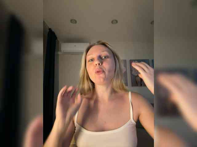 HotWillow webcam