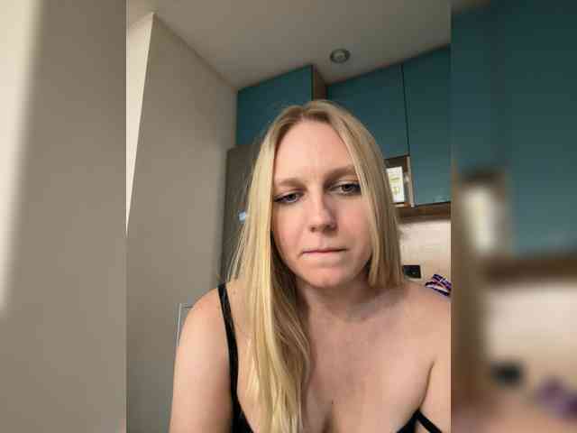 HotWillow webcam