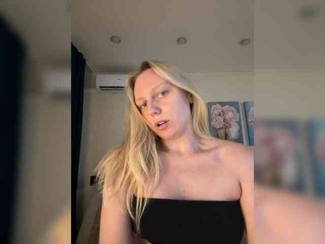 HotWillow webcam