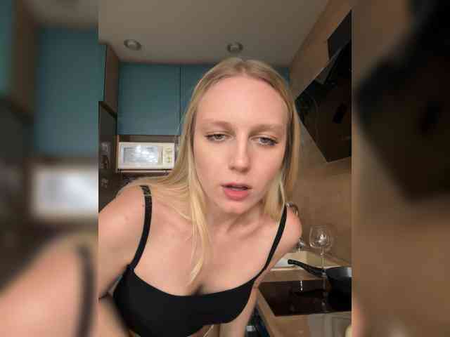 HotWillow webcam