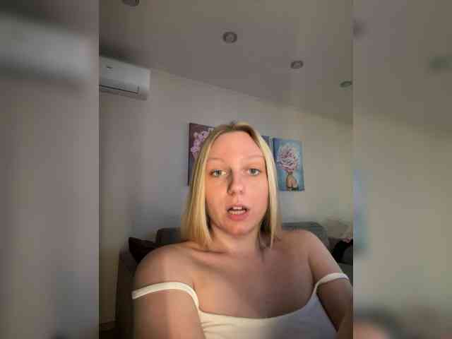 HotWillow webcam