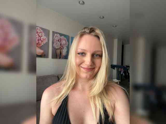 HotWillow webcam