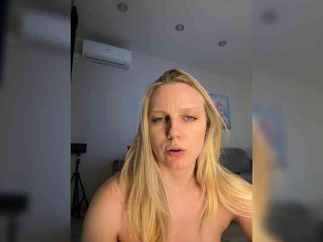 HotWillow webcam