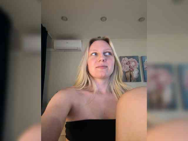 HotWillow webcam