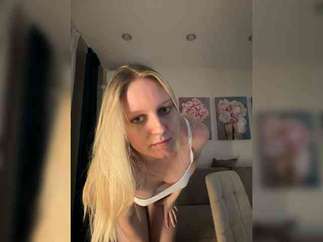 HotWillow webcam