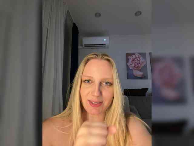 HotWillow webcam