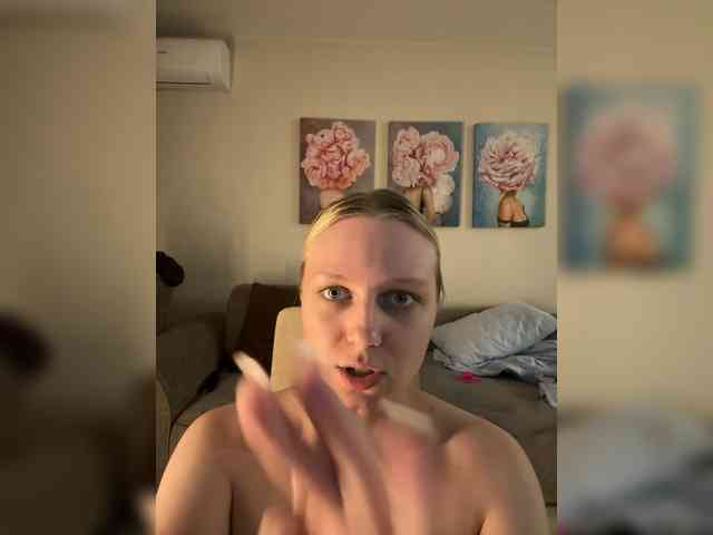 HotWillow webcam