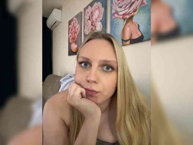 HotWillow webcam