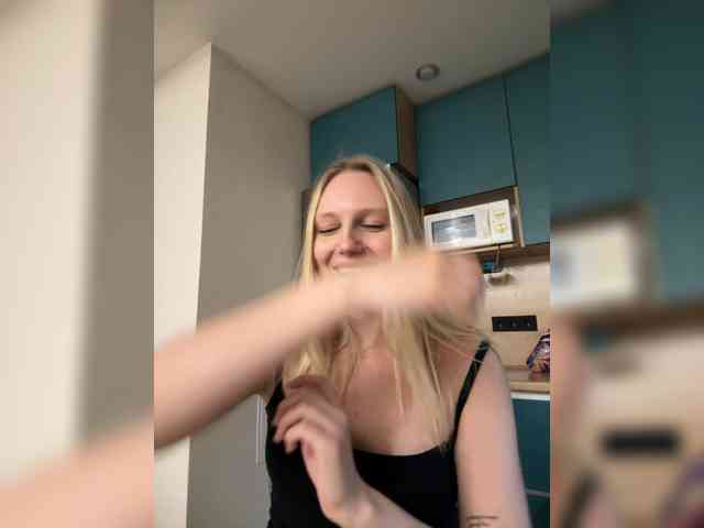 HotWillow webcam