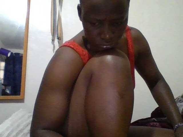 Yourdreamgirl live cam on BongaCams