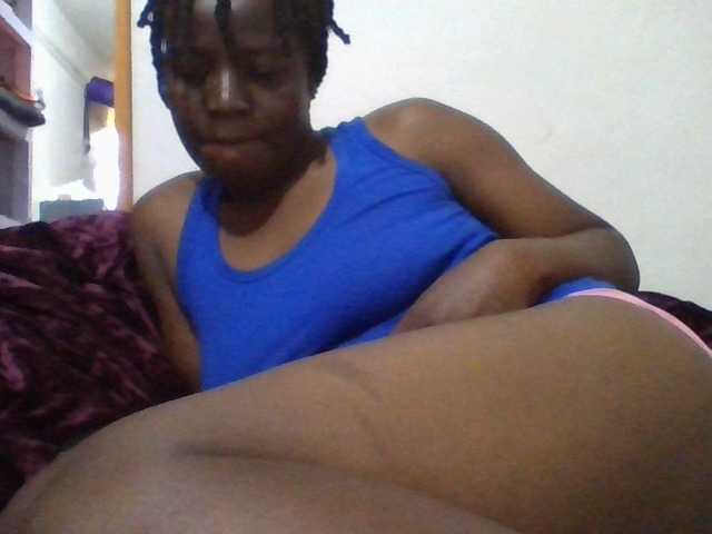 Yourdreamgirl live cam on BongaCams