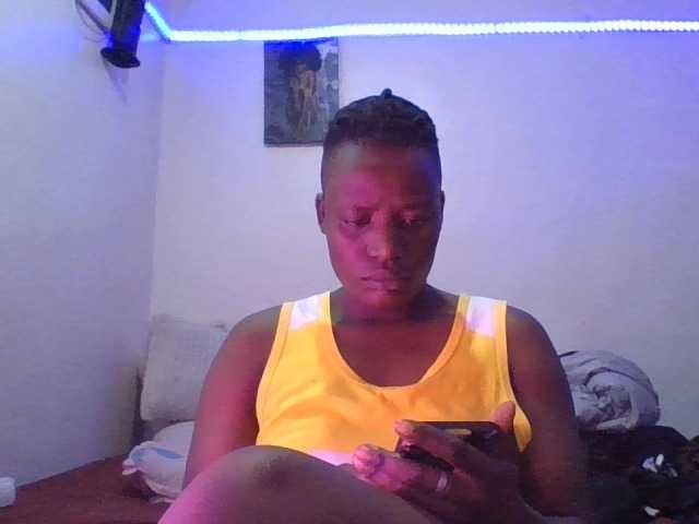 Yourdreamgirl's BongaCams show and profile