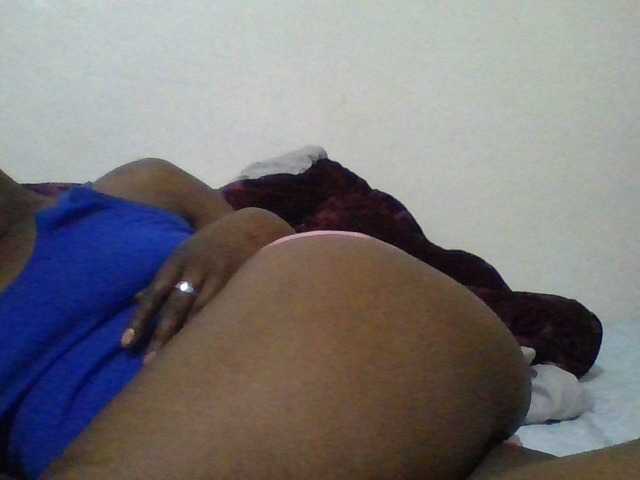 Yourdreamgirl live cam on BongaCams