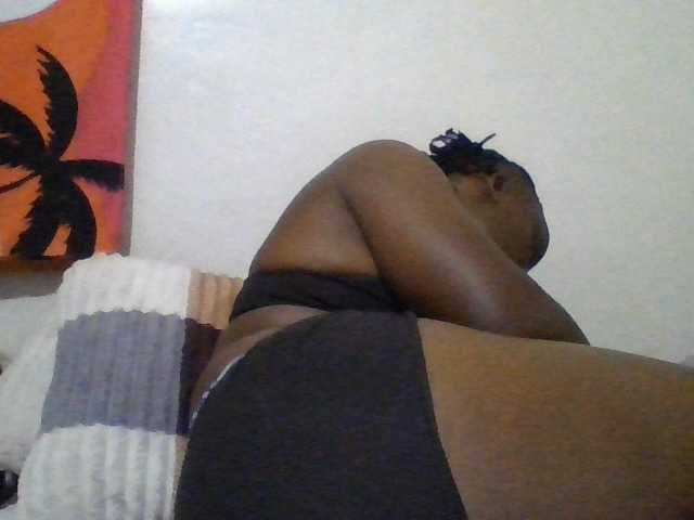 Yourdreamgirl live cam on BongaCams