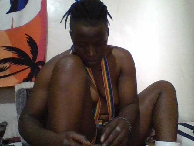 Yourdreamgirl live cam preview