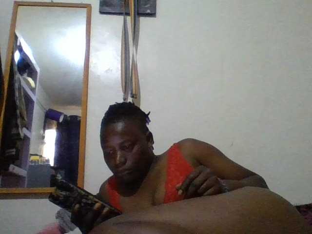 Yourdreamgirl live cam on BongaCams