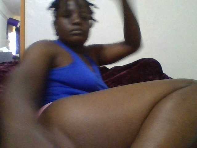 Yourdreamgirl live cam on BongaCams