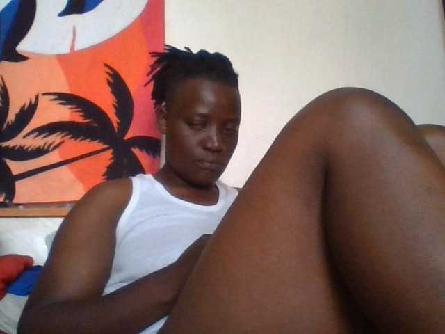 Yourdreamgirl live cam on BongaCams