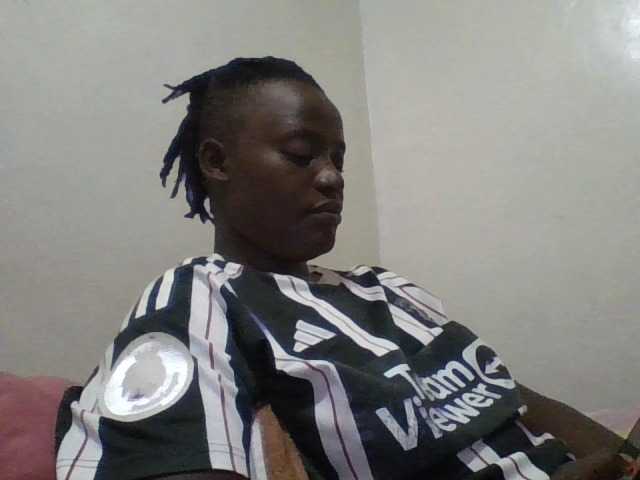 Yourdreamgirl's BongaCams show and profile