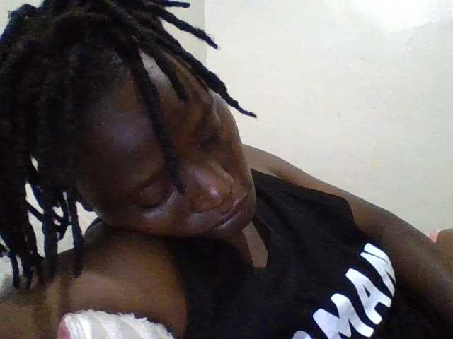 Yourdreamgirl Live Cam on BongaCams