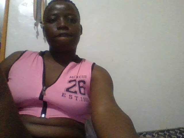 Yourdreamgirl live cam on BongaCams