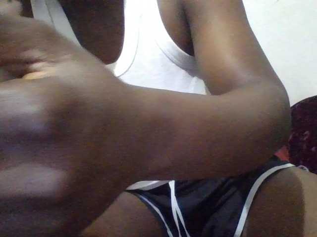 Yourdreamgirl live cam on BongaCams