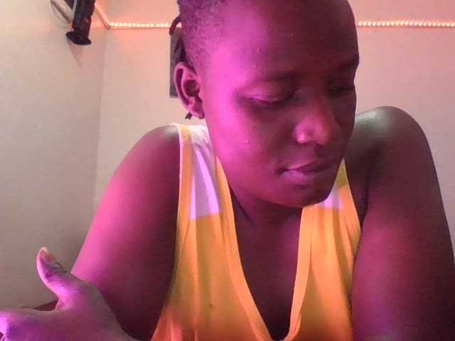 Yourdreamgirl's BongaCams show and profile