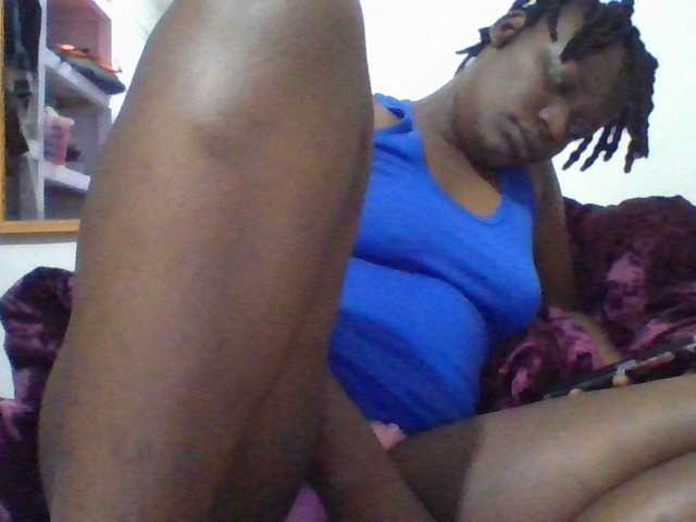Yourdreamgirl live cam on BongaCams