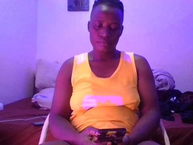 Yourdreamgirl's BongaCams show and profile