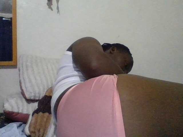 Yourdreamgirl webcam