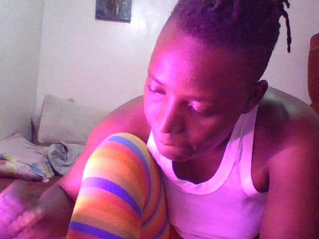 Yourdreamgirl's BongaCams show and profile