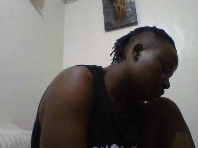 Yourdreamgirl's BongaCams show and profile