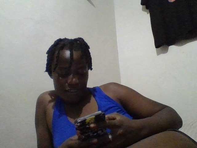 Yourdreamgirl webcam
