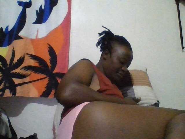 Yourdreamgirl — live female cam