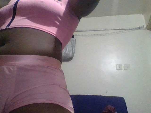Yourdreamgirl live cam on BongaCams